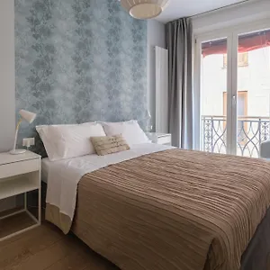  Apartment House Due Torri Italy